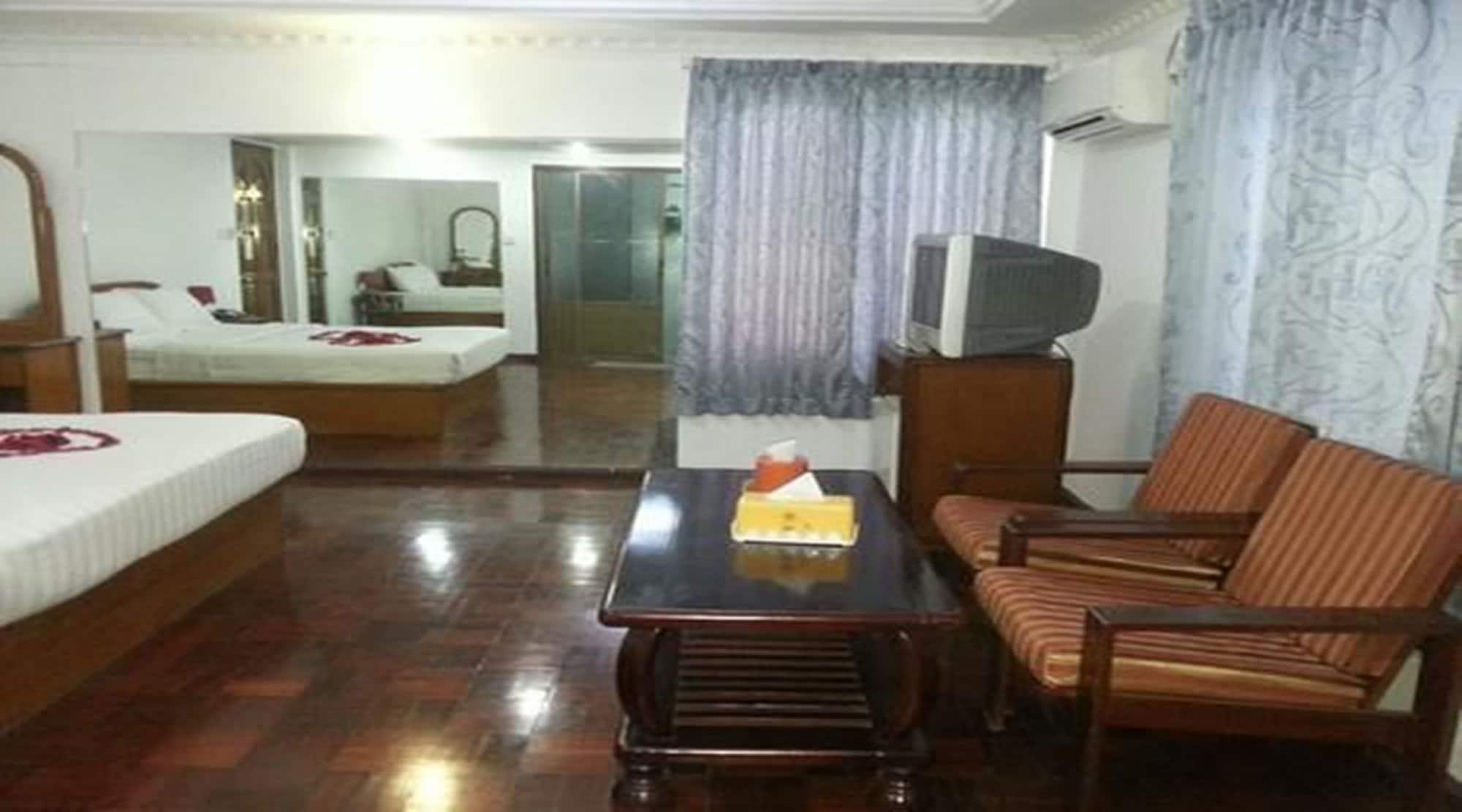 Airport Inn Gyogon Екстер'єр фото