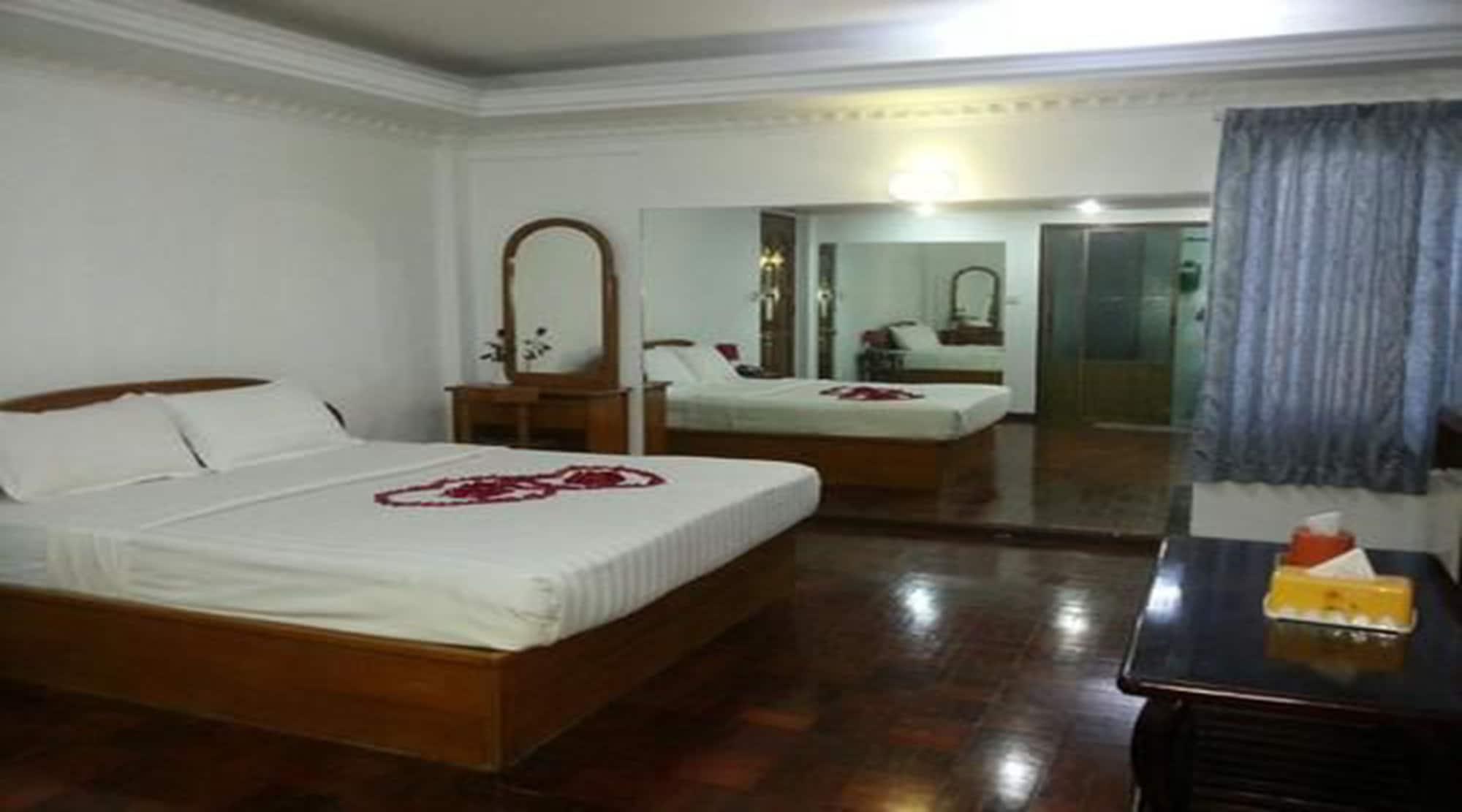 Airport Inn Gyogon Екстер'єр фото