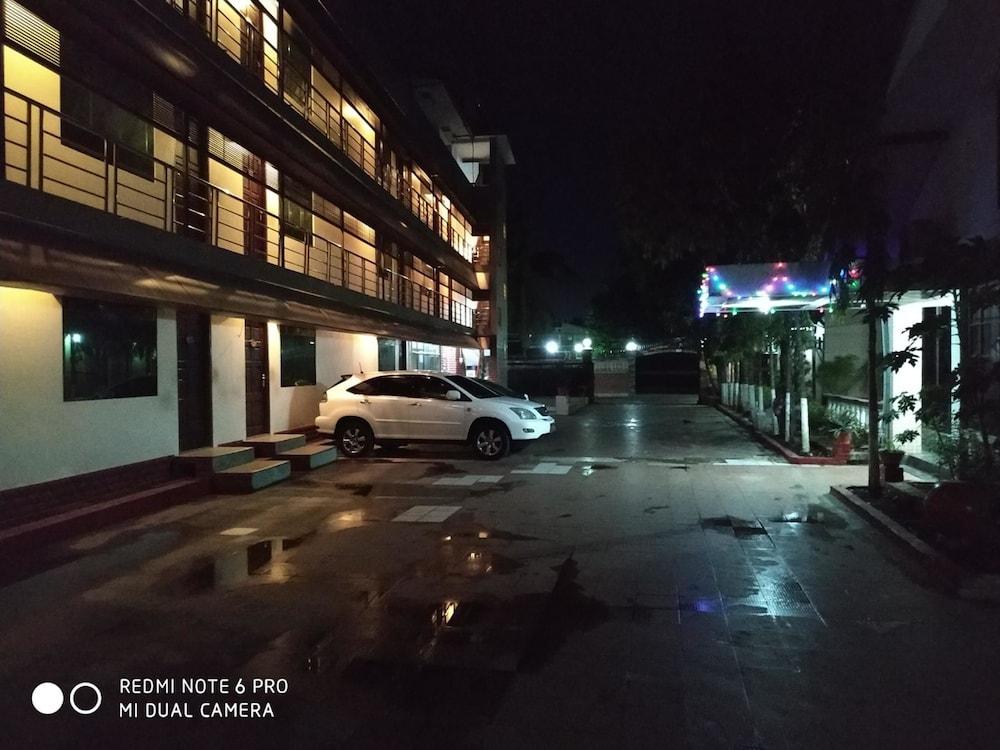 Airport Inn Gyogon Екстер'єр фото
