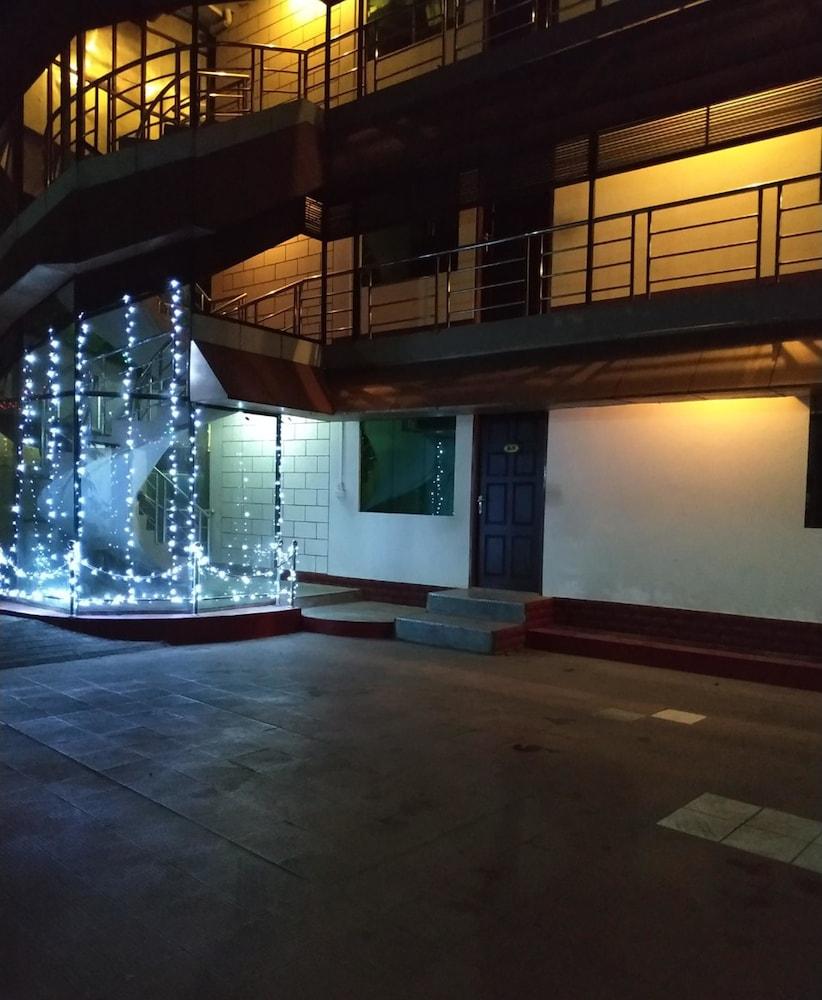 Airport Inn Gyogon Екстер'єр фото